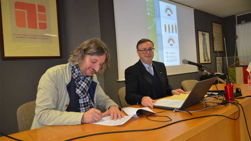 Firma accordo Assintel Umbria Confcommercio ITET Capitini